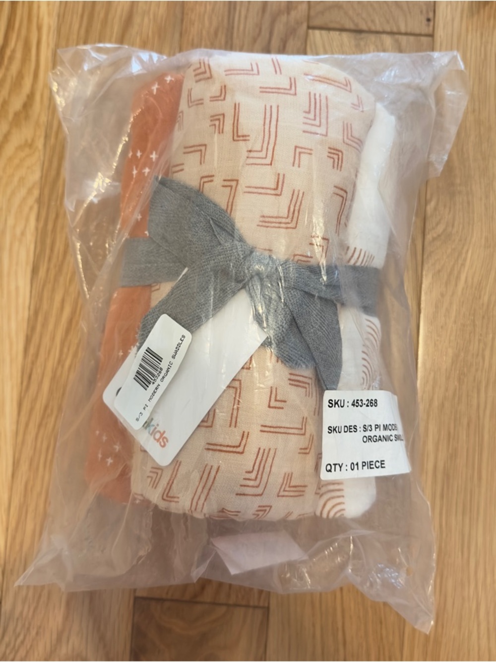 Crate and Kids pack of 3 baby swaddles